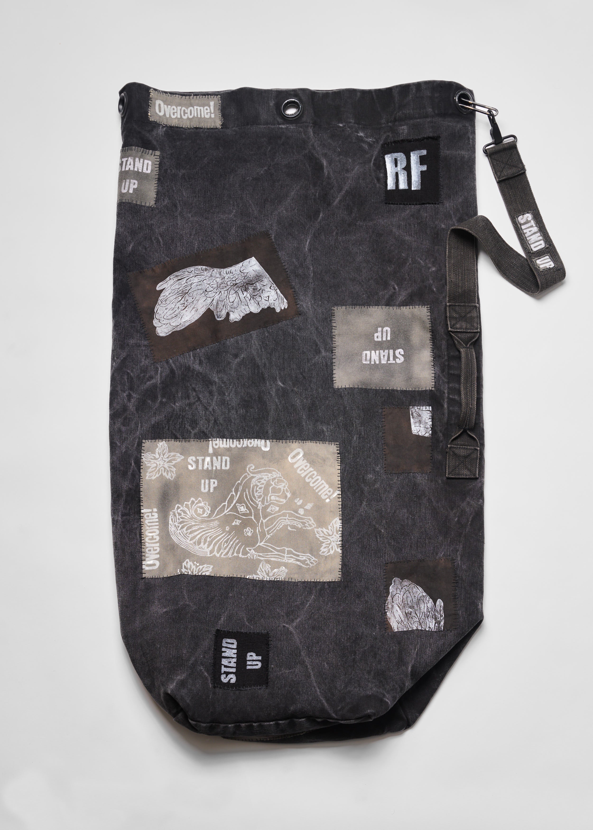 Tennent’s Triumph Printed Travel Bag