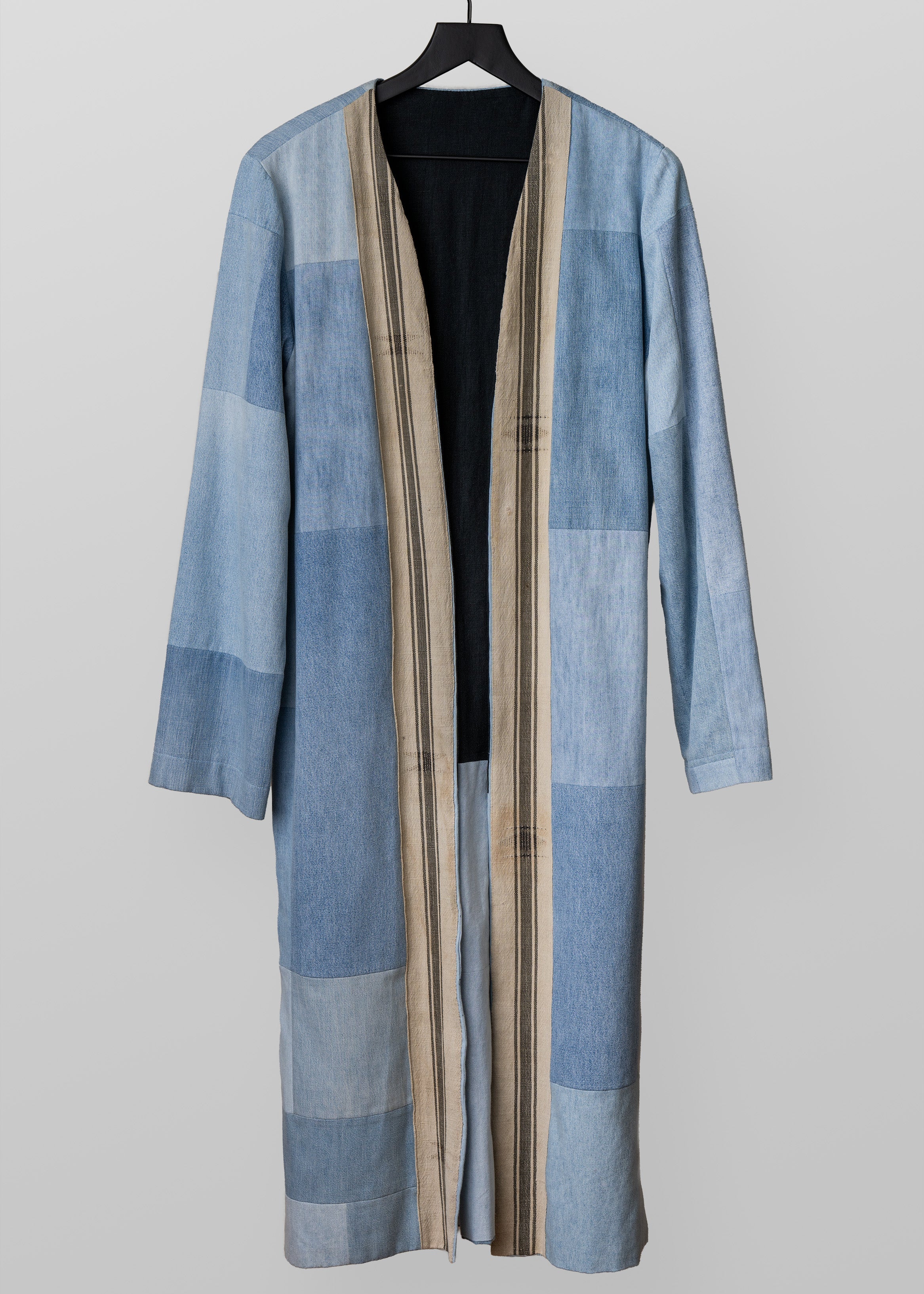 Forerunner Collage Duster 01