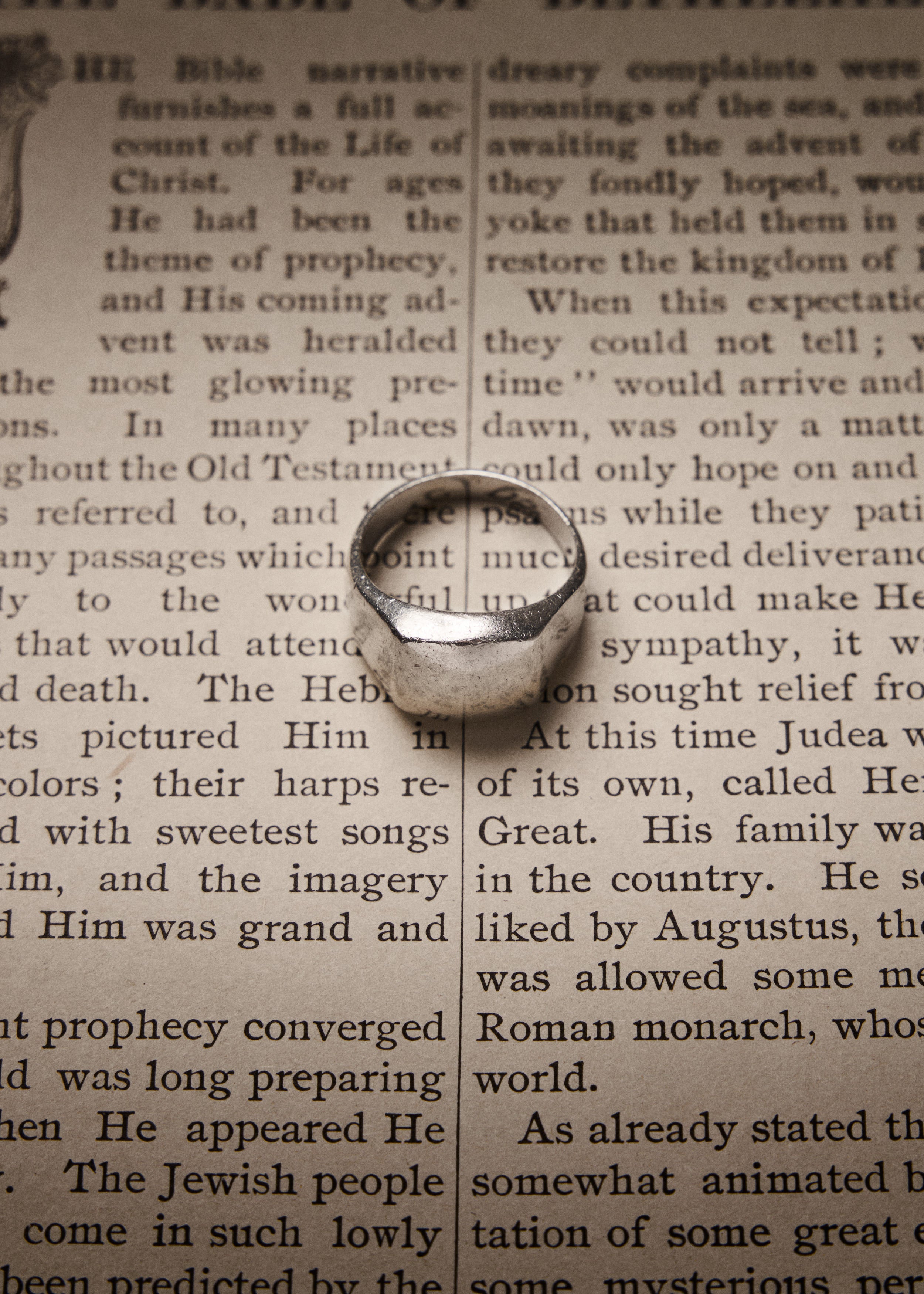 Ravenhill Signet Ring
