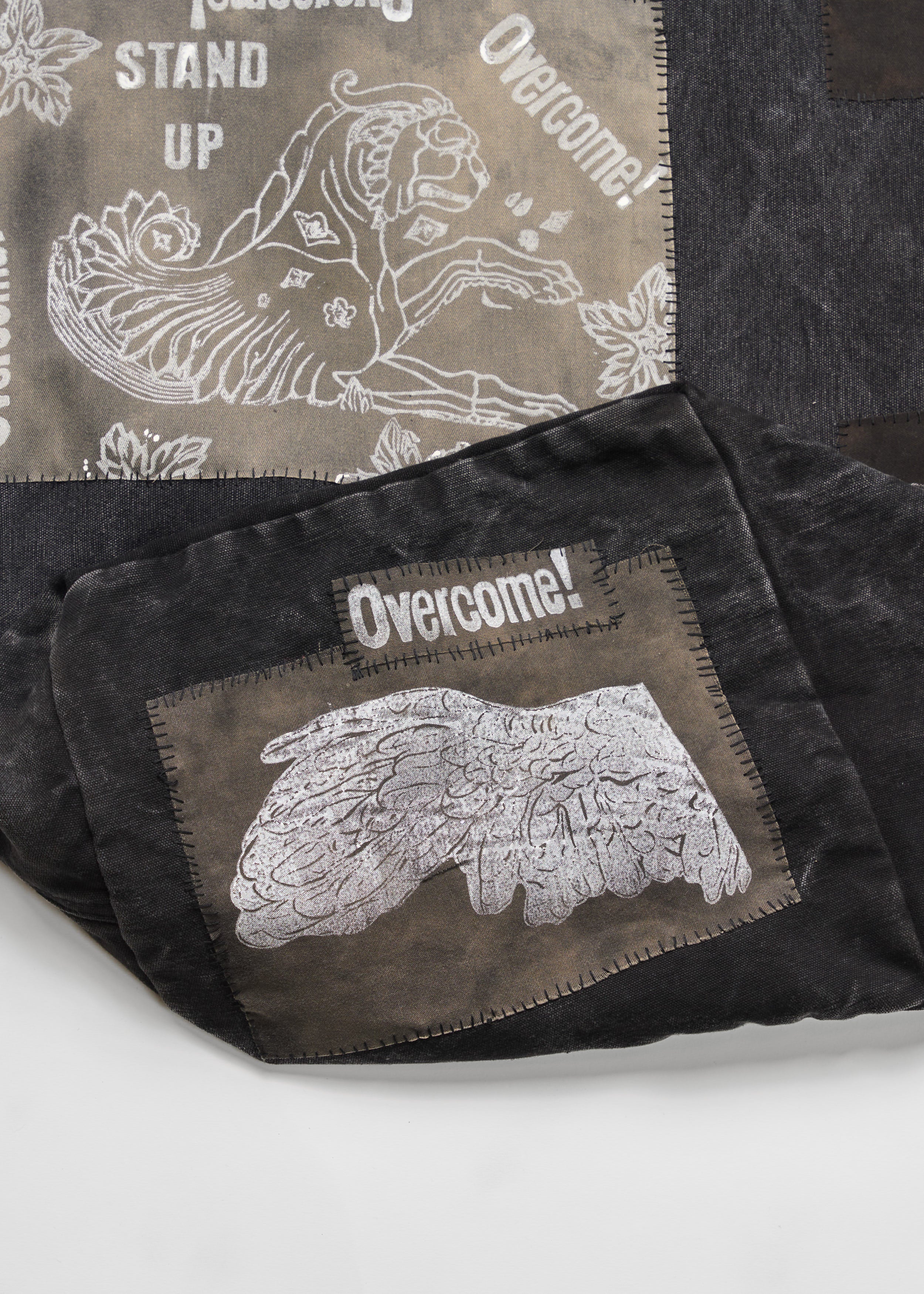 Tennent’s Triumph Printed Travel Bag